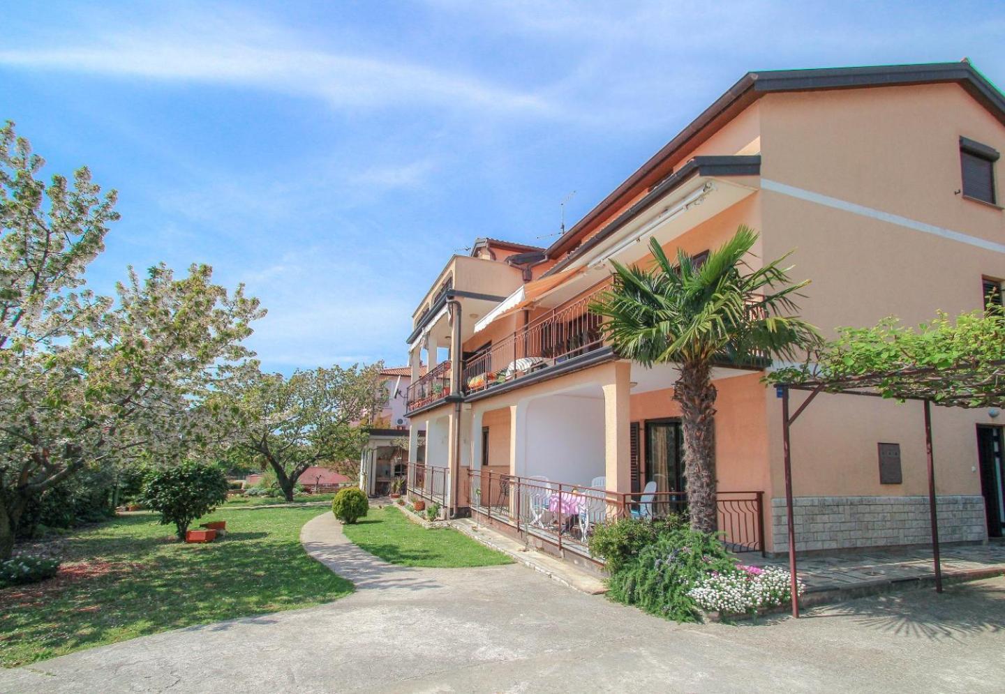 Apartments Maria Novigrad Istria Exterior foto